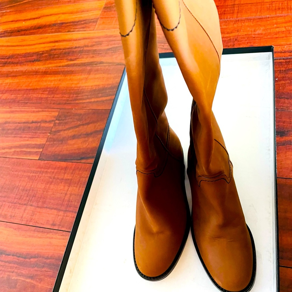 Channel Suede boots